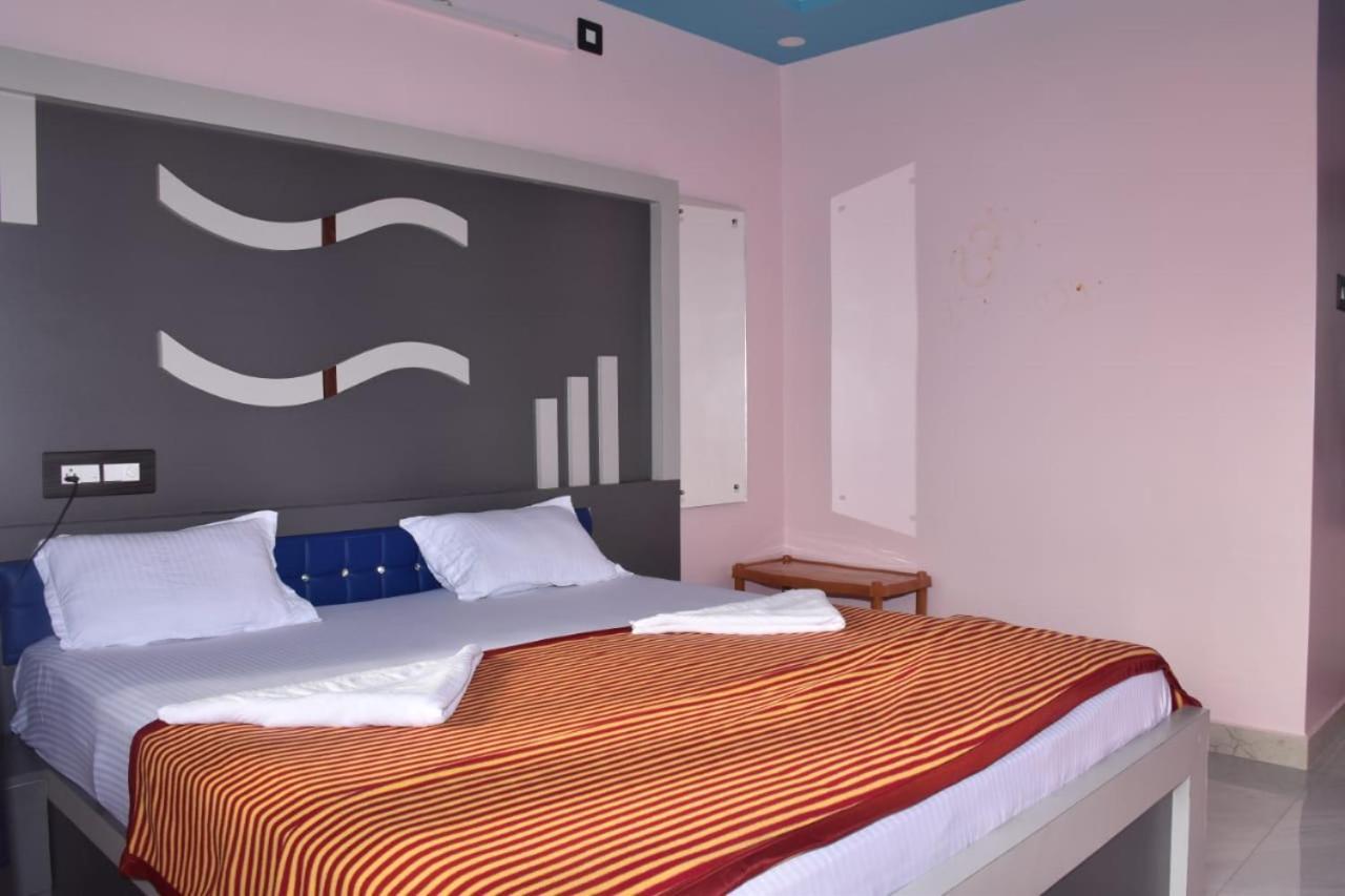 Coconut Homestay ハンピ エクステリア 写真
