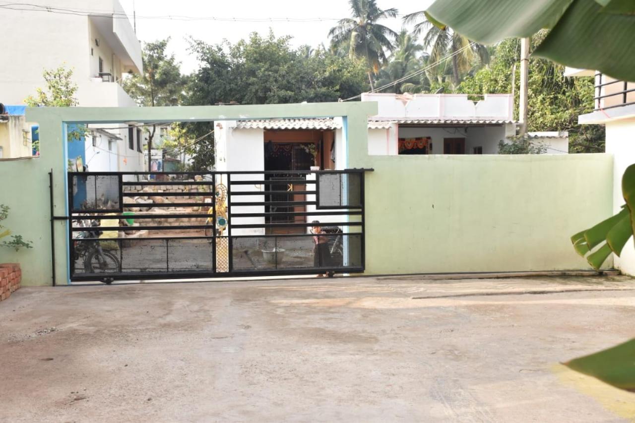 Coconut Homestay ハンピ エクステリア 写真